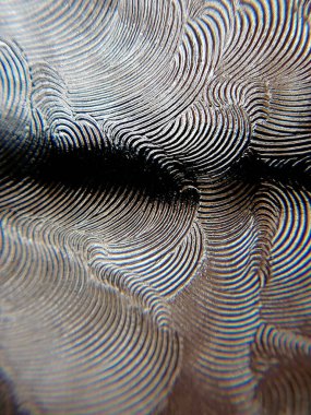 Işık diğer kısımlardaki çeşitli desenler vasıtasıyla merkezden geçmeyi başaramaz.