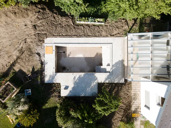 Drohnenschuss Von Pool Baustelle Garten Erde Rund Den Pool Ist — Stockfoto