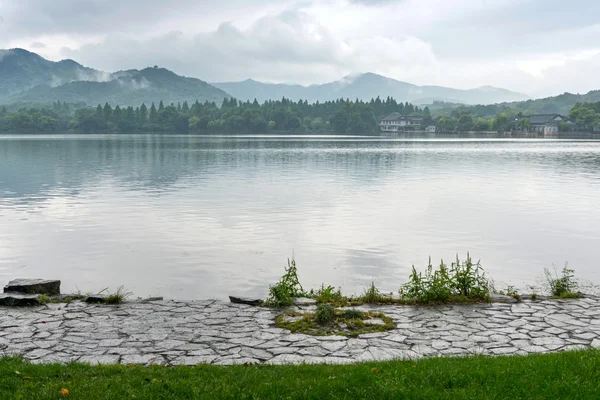 View on the enchanting West Lake — Stock Photo, Image