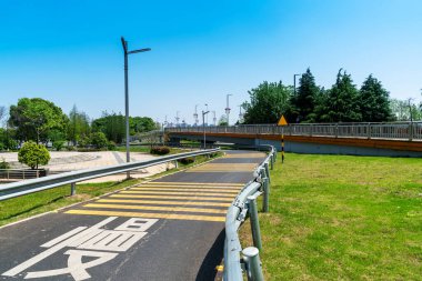 Çin 'deki boş şehir yolu ve binalar