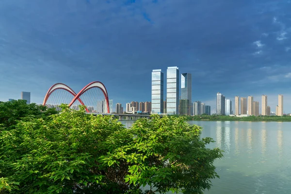 Lakeside Edifício Escritório Moderno China — Fotografia de Stock