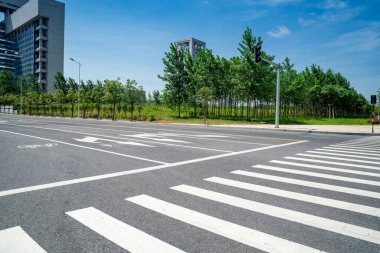 Çin 'deki boş şehir yolu ve binalar