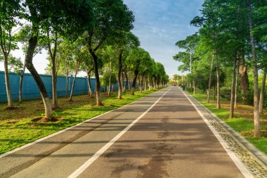 Çin 'deki boş şehir yolu ve binalar