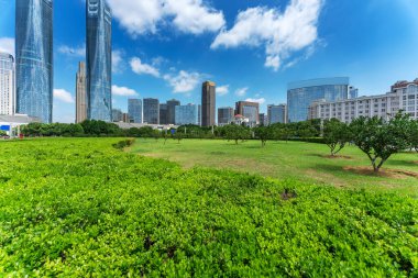 Şehrin gündüz görüntüsü ufuk çizgisi