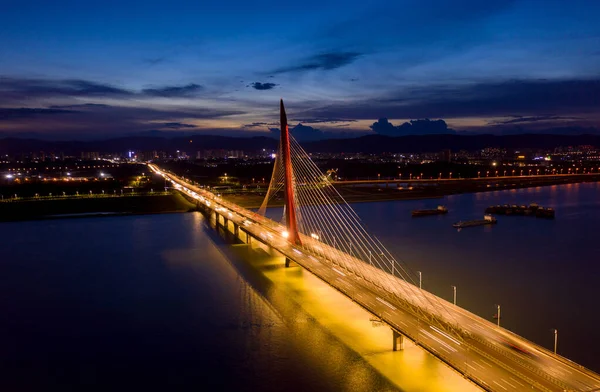 Moderní Most Městě Noci — Stock fotografie