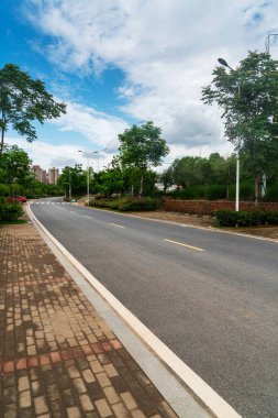 Çin 'deki boş şehir yolu ve binalar