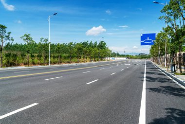 Çin 'deki boş şehir yolu ve binalar