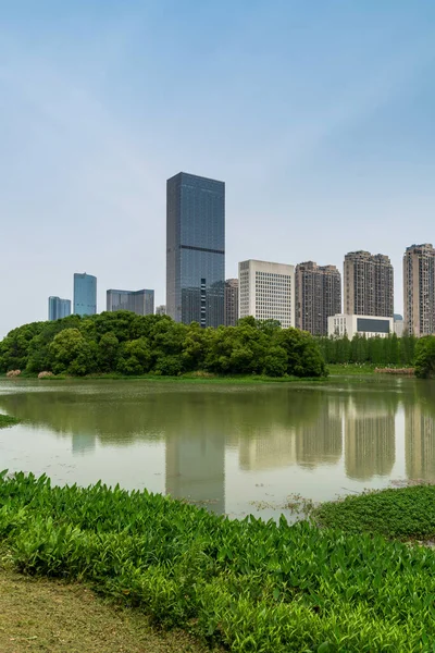 Lakeside Modern Office Building China — Stock Photo, Image