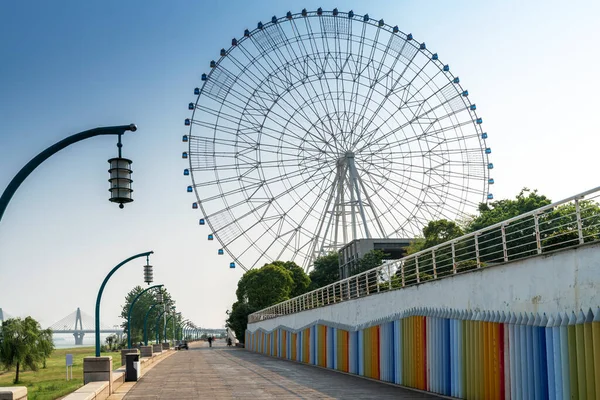 Empty Road Ferris Wheel City Park — Stock Photo, Image