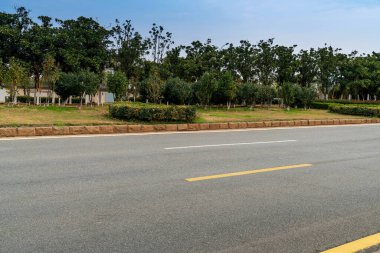 Çin 'deki boş şehir yolu ve binalar