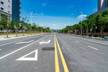 Çin 'deki boş şehir yolu ve binalar