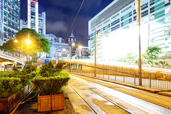 Trafik i Hong kong på natten — Stockfoto