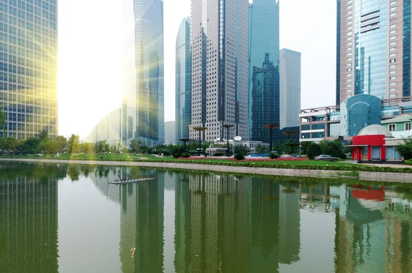 Byggnaden av lujiazui financial centre — Stockfoto