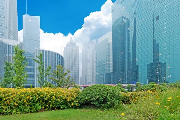 Construcción del centro financiero lujiazui — Foto de Stock