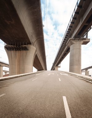 Beton yol eğrisi Viyadüğü içinde Şanghay
