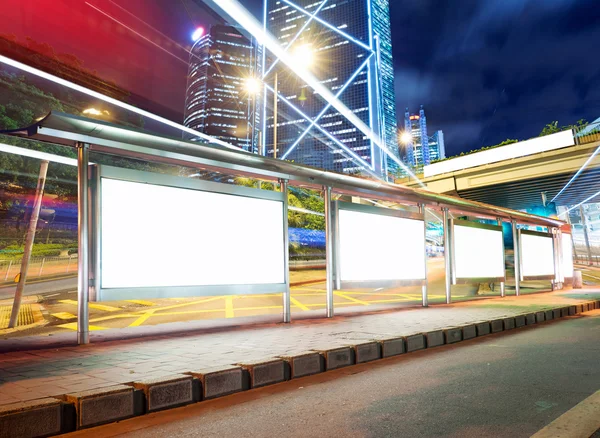 Prázdné billboard na autobusové zastávce — Stock fotografie