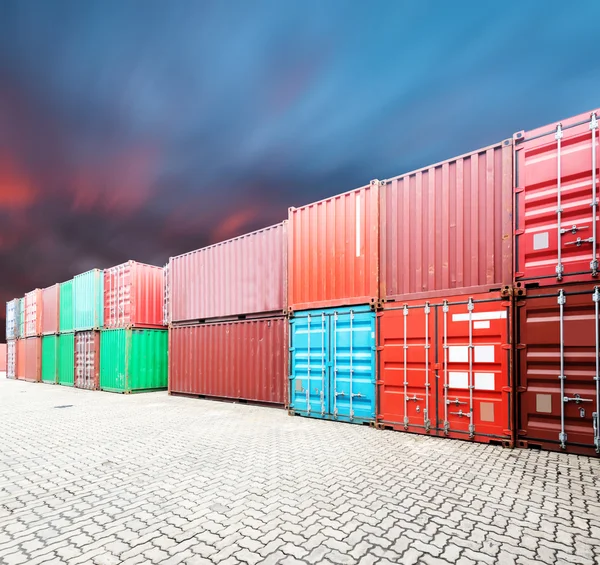 Stack of cargo containers at the docks — Stock Photo, Image