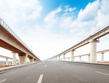 Beton yol eğrisi Viyadüğü içinde Şanghay
