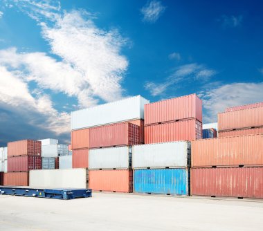 Kargo konteyner rıhtım, yığını