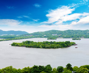 Batı Gölü ve Hangzhou kenti