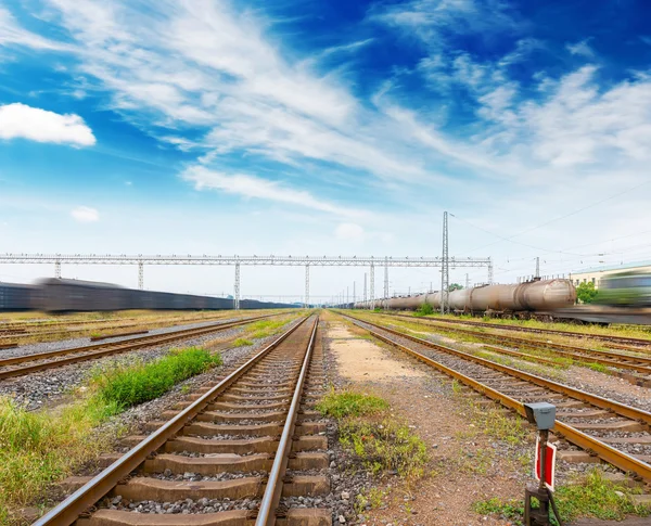 La voie à suivre ferroviaire — Photo