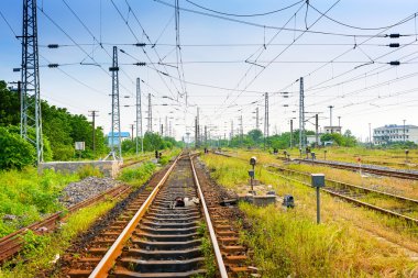 İleriye giden demiryolu