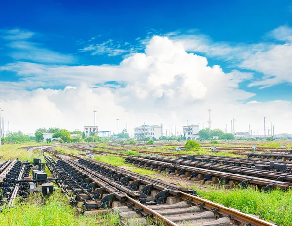 La voie à suivre ferroviaire — Photo