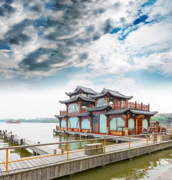 Traditional ship at the Xihu — Stock Photo, Image