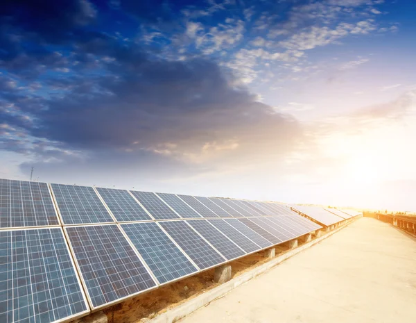 Paneles fotovoltaicos — Foto de Stock