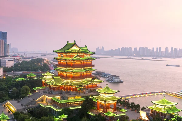 Nanchang tengwang pavyon geceleri