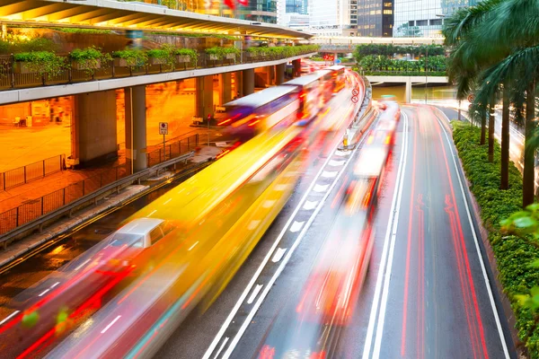 Tráfico en Hong Kong por la noche —  Fotos de Stock