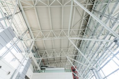 Şangay 'daki havaalanının içinde.