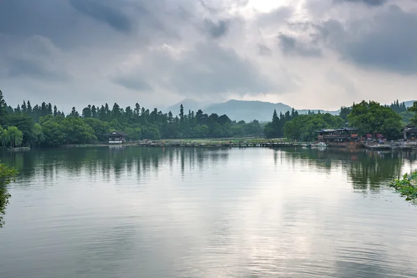 Encantador Lago Oeste em Hangzhou — Fotografia de Stock