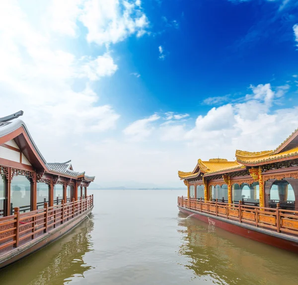 Traditional ship in Hangzhou — Stock Photo, Image