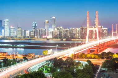 Shanghai Kavşağı Üstgeçit ve yükseltilmiş yol