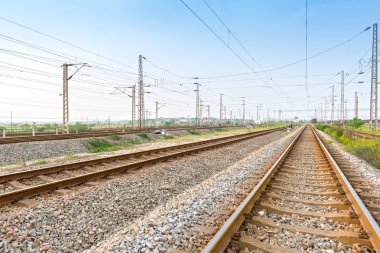 İleriye giden demiryolu