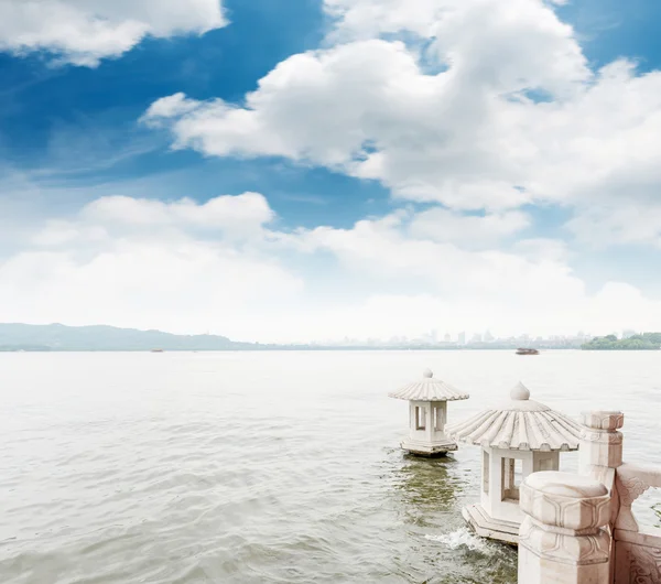 Μαγευτική Δύση λίμνη σε Hangzhou — Φωτογραφία Αρχείου