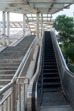 Krom metal ofis asansör kapıları