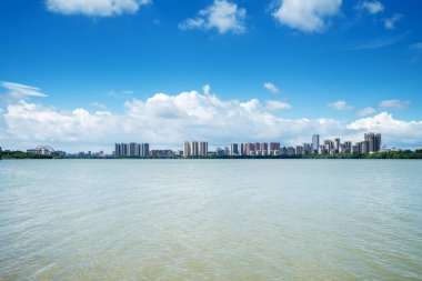 Çin 'deki Lakeside modern ofis binası