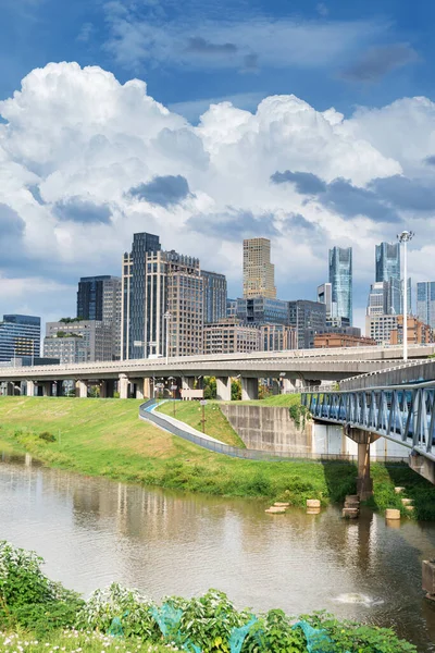 Çin 'deki Lakeside modern ofis binası