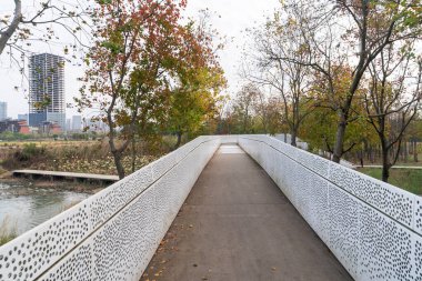 Çin 'deki Şehir Parkı yolu.