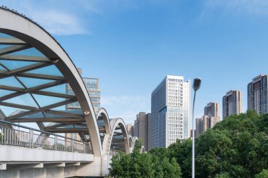 Şehrin gündüz görüntüsü ufuk çizgisi