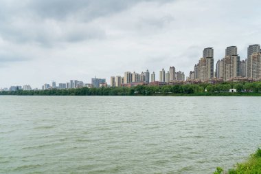 Çin 'deki Lakeside modern ofis binası