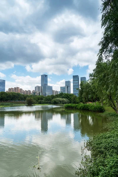 Çin 'deki Lakeside modern ofis binası