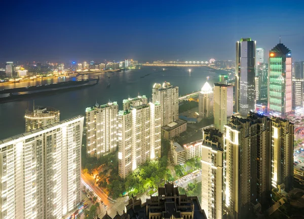 Вид с воздуха на китайский город Шэньчжэнь — стоковое фото