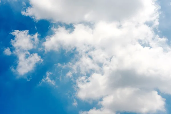 Blue sky with tiny clouds — Stock Photo, Image