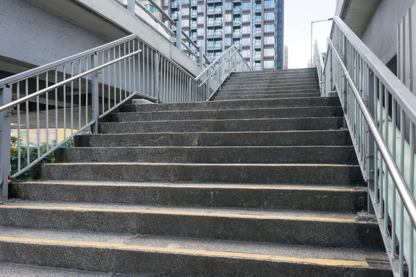 Leere öffentliche Treppe — Stockfoto