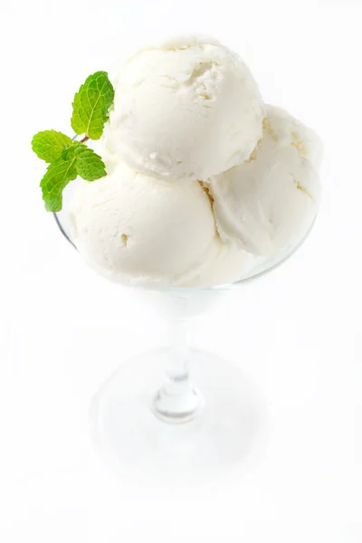 Coconut ice cream. — Stock Photo, Image