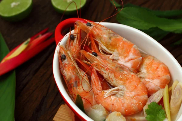 Sour prawn soup is Thai food. — Stock Photo, Image