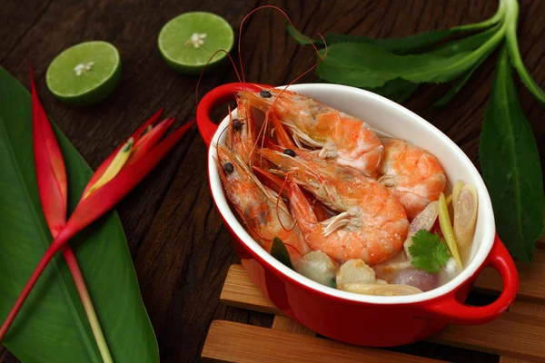 Sour prawn soup is Thai food. — Stock Photo, Image